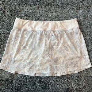 Lululemon pace rival mid-rise skirt size 10